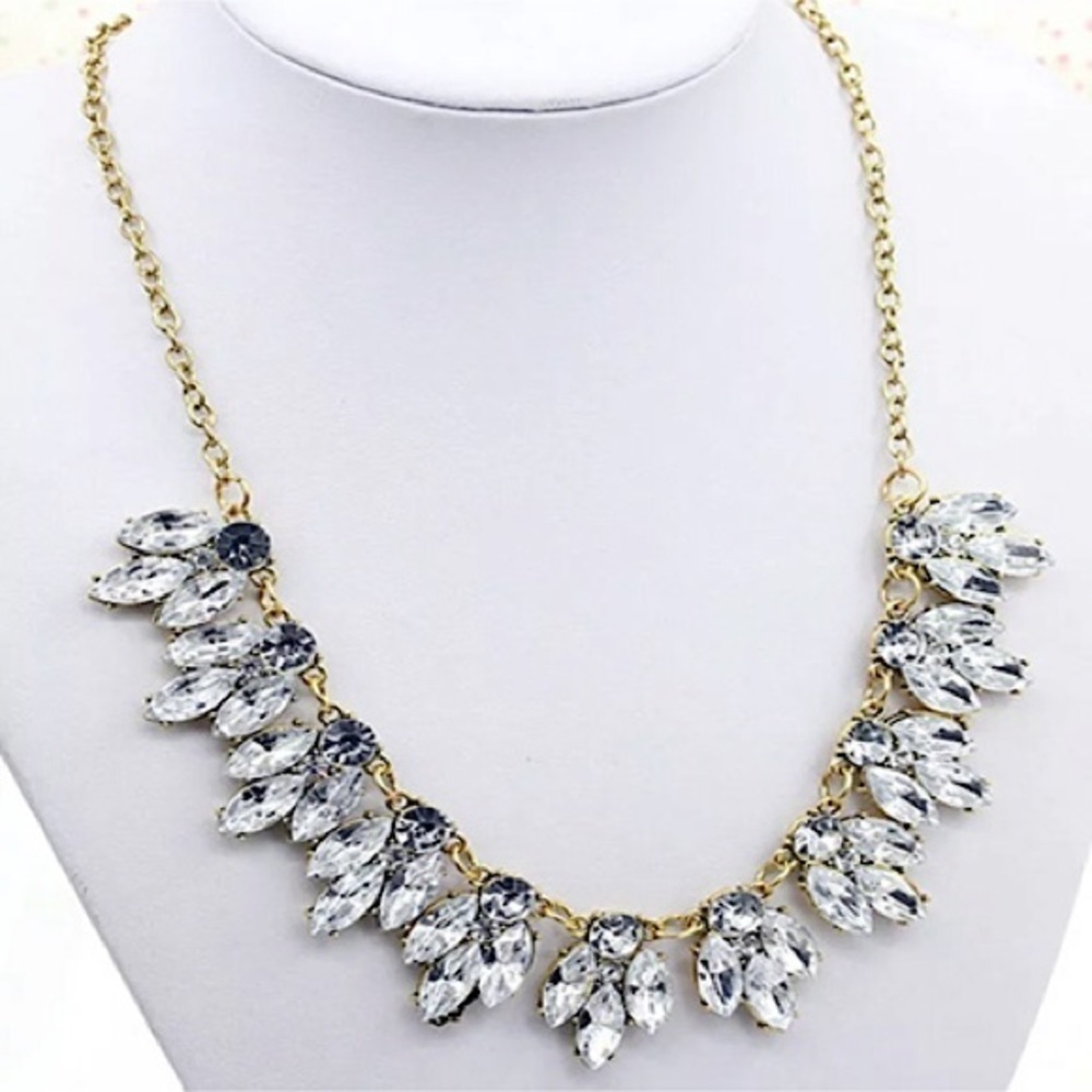 GOLD CRYSTAL STATEMENT NECKLACE